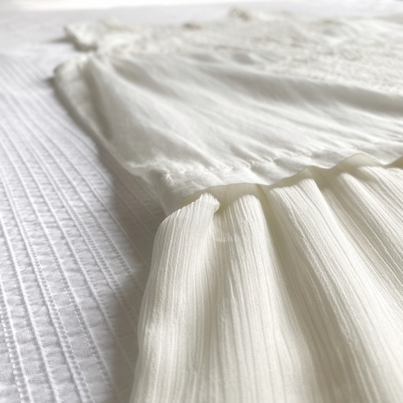 FREE PEOPLE WHITE SLEEVELESS EMBROIDERED EYELET CHIFFON PANEL TUNIC TANK TOP - S - Picture 7 of 9